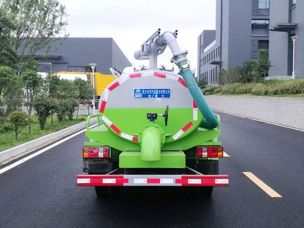 程力威牌CLW5041GXEB6型吸糞車 程力威牌CLW5041GXEB6型吸糞車