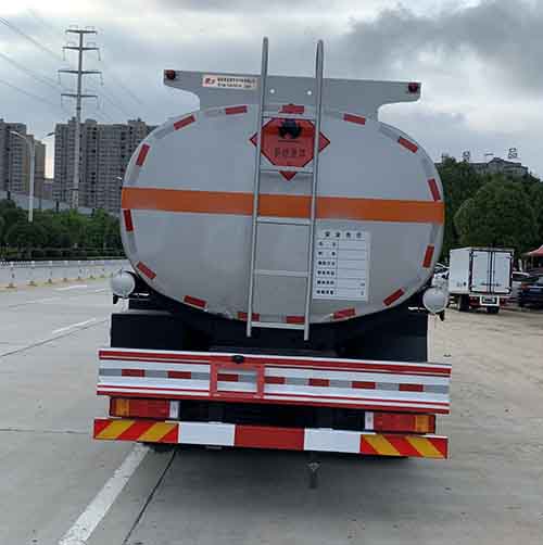 楚飛牌CLQ5320GYY6D型運油車 楚飛牌CLQ5320GYY6D型運油車