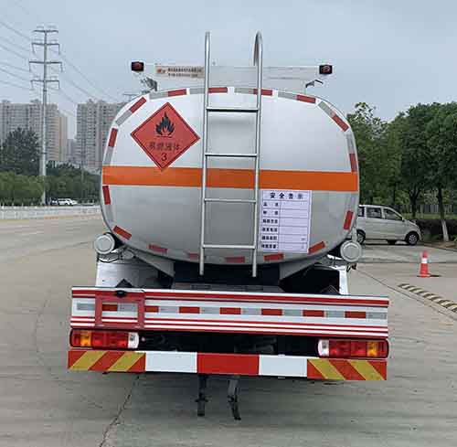 楚飛牌CLQ5180GYY6BJ型運油車 楚飛牌CLQ5180GYY6BJ型運油車