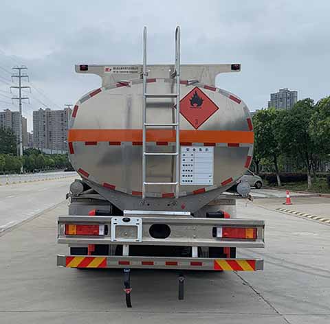 楚飛牌CLQ5261GYY6DA型鋁合金運油車 楚飛牌CLQ5261GYY6DA型鋁合金運油車