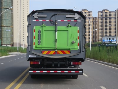 新東日牌YZR5250TXSD6型洗掃車 新東日牌YZR5250TXSD6型洗掃車