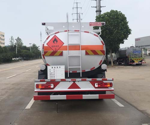 專威牌HTW5185GYYC6C型運油車 專威牌HTW5185GYYC6C型運油車