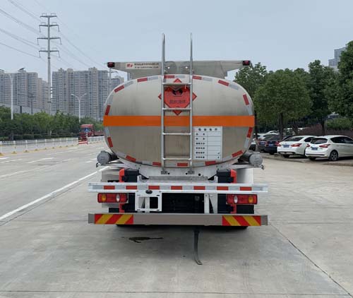 楚飛牌CLQ5182GYY6DA型鋁合金運油車 楚飛牌CLQ5182GYY6DA型鋁合金運油車