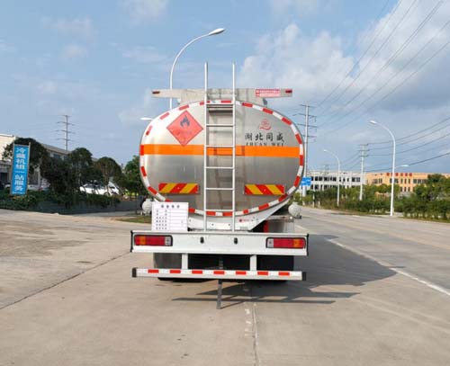 專威牌HTW5327GYYLZQ6型鋁合金運(yùn)油車 專威牌HTW5327GYYLZQ6型鋁合金運(yùn)油車