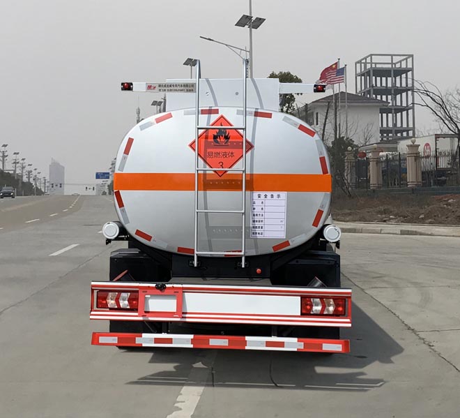 楚飛牌CLQ5120GJY6HFC型加油車 楚飛牌CLQ5120GJY6HFC型加油車