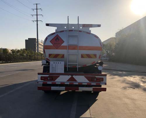 專威牌HTW5263GYYDC6型運(yùn)油車 專威牌HTW5263GYYDC6型運(yùn)油車
