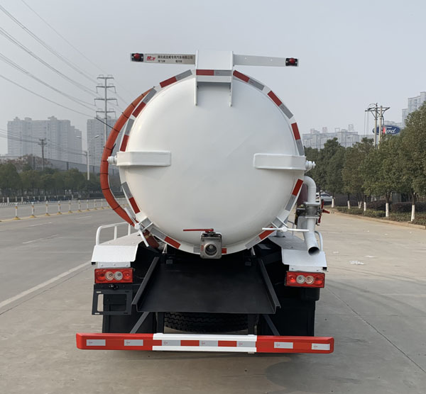 楚飛牌CLQ5120GXW6BJ型吸污車 楚飛牌CLQ5120GXW6BJ型吸污車