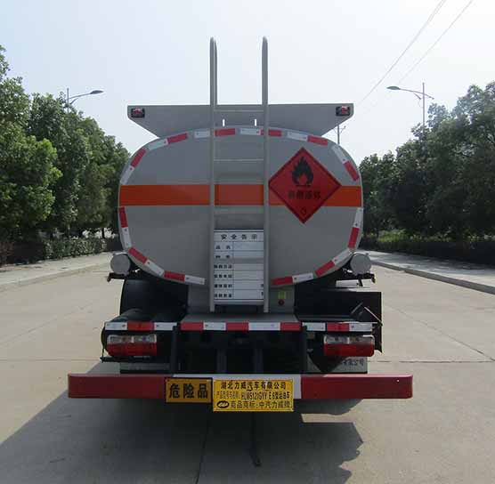 中汽力威牌HLW5121GYYE6型運油車 中汽力威牌HLW5121GYYE6型運油車