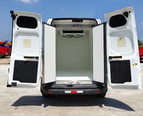 伴君長興牌AAA5043XLCJXM6型冷藏車 伴君長興牌AAA5043XLCJXM6型冷藏車