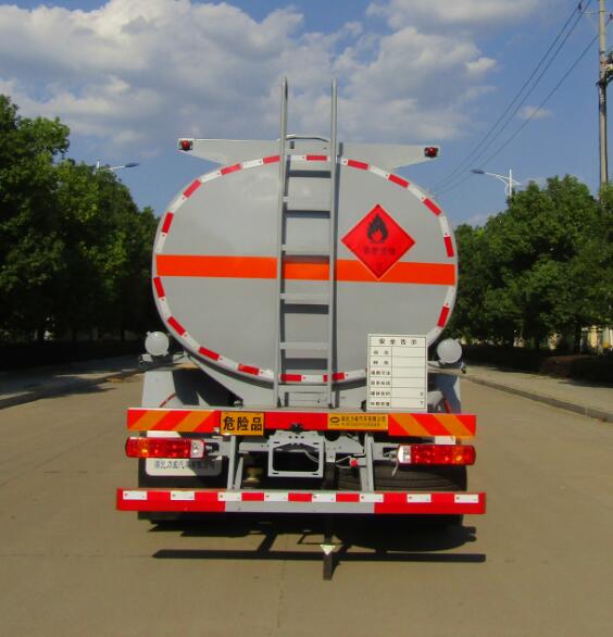 中汽力威牌HLW5260GYYC6型運油車 中汽力威牌HLW5260GYYC6型運油車