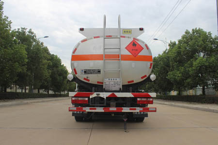 潤知星牌SCS5120GYYCA6型運(yùn)油車 潤知星牌SCS5120GYYCA6型運(yùn)油車