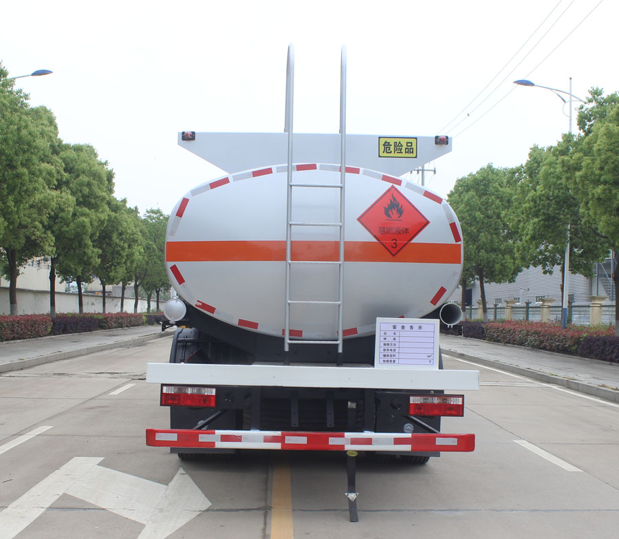 潤知星牌SCS5180GYYEQ6型運油車 潤知星牌SCS5180GYYEQ6型運油車