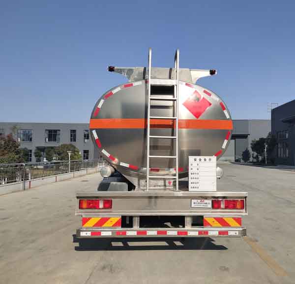 龍星匯牌HLV5326GYYZZ6型鋁合金運(yùn)油車 龍星匯牌HLV5326GYYZZ6型鋁合金運(yùn)油車