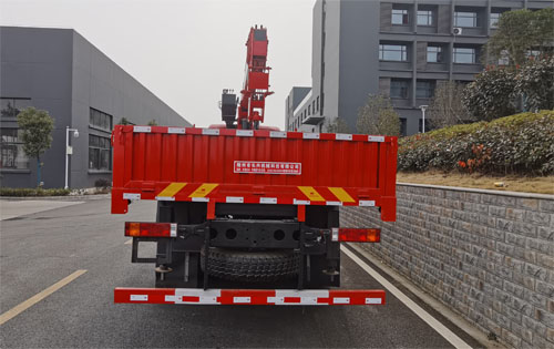 伴君長興牌AAA5180JSQSX6型隨車起重運(yùn)輸車 伴君長興牌AAA5180JSQSX6型隨車起重運(yùn)輸車