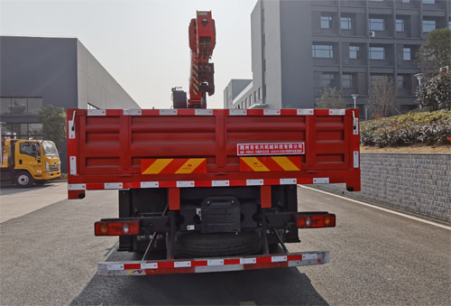 伴君長興牌AAA5181JSQDJ6型隨車起重運輸車 伴君長興牌AAA5181JSQDJ6型隨車起重運輸車