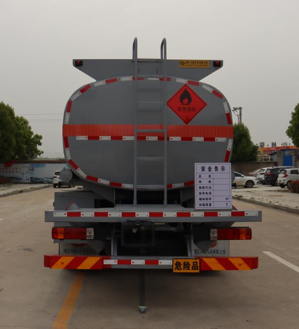 中汽力威牌HLW5321GYYLZ6型運油車 中汽力威牌HLW5321GYYLZ6型運油車