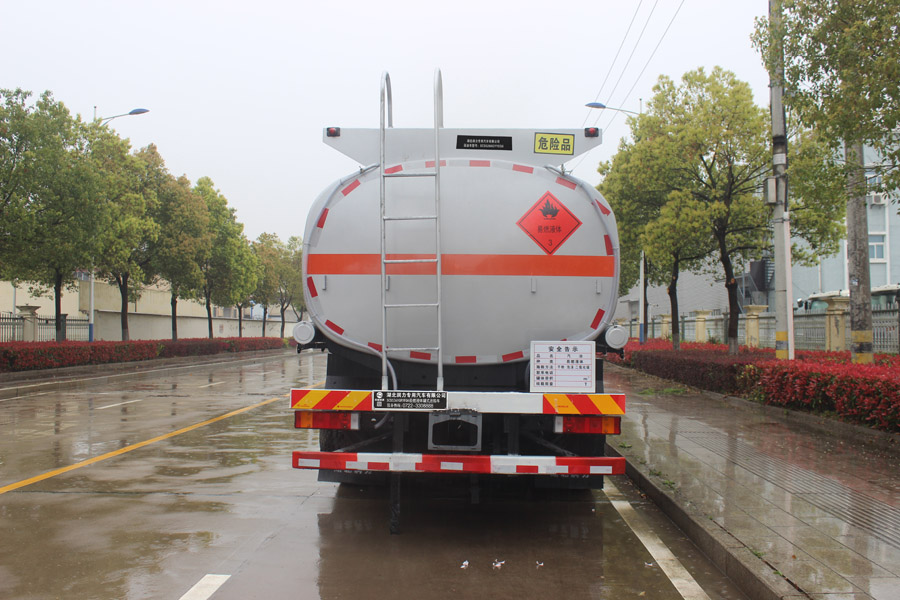 潤知星牌SCS5260GYYEQ6型運油車 潤知星牌SCS5260GYYEQ6型運油車