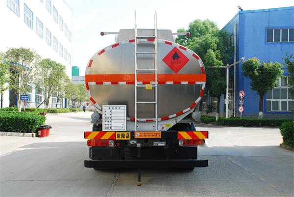 齊星牌QXC5266GYYZ6型鋁合金運油車 齊星牌QXC5266GYYZ6型鋁合金運油車
