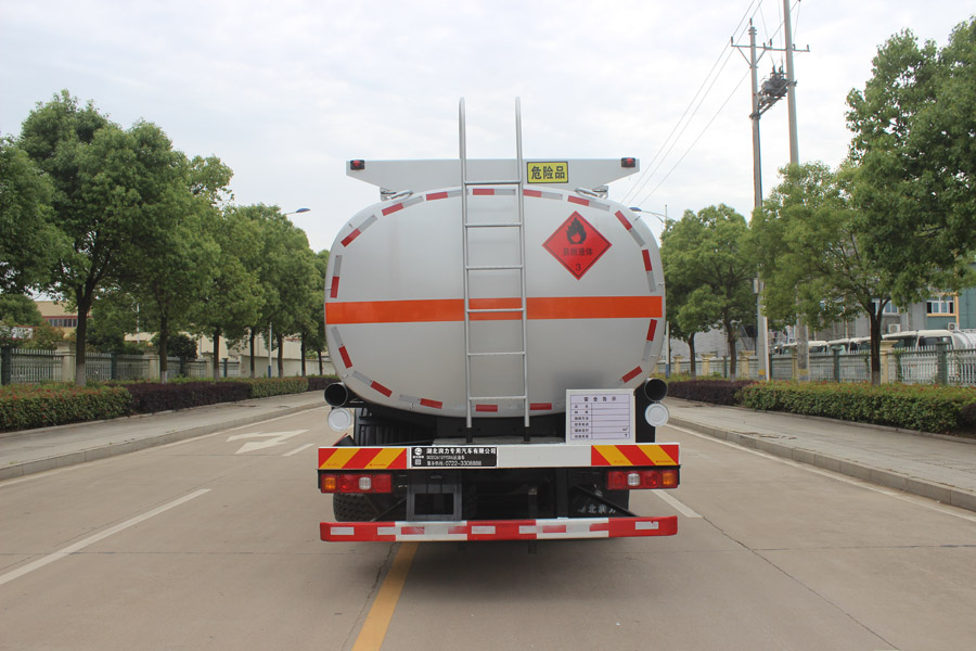 潤知星牌SCS5261GYYSX6型運油車 潤知星牌SCS5261GYYSX6型運油車