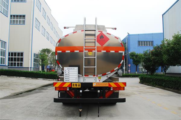 齊星牌QXC5263GYYD6型鋁合金運油車 齊星牌QXC5263GYYD6型鋁合金運油車