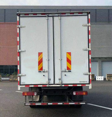 伴君長興牌AAA5188XLCBJ6型冷藏車 伴君長興牌AAA5188XLCBJ6型冷藏車