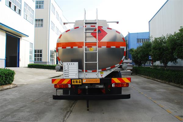 齊星牌QXC5183GYYZ6型鋁合金運油車 齊星牌QXC5183GYYZ6型鋁合金運油車