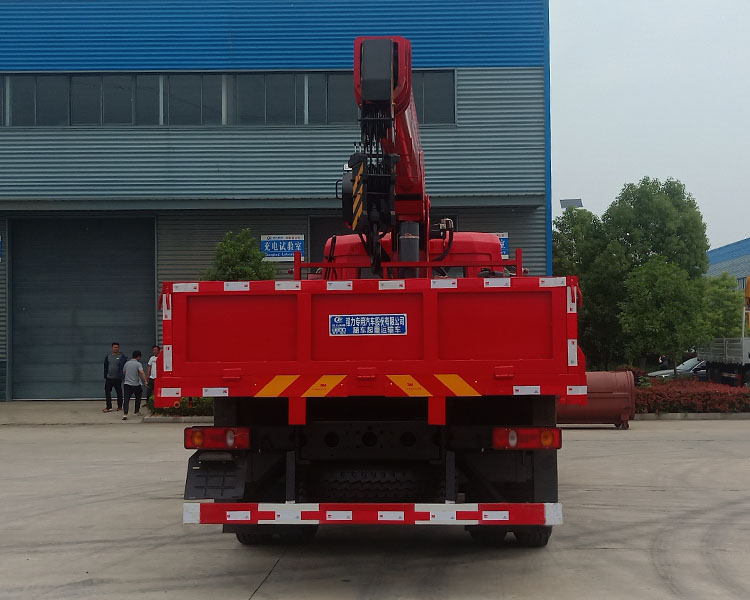 程力威牌CLW5181JSQ6SZ型隨車起重運輸車 程力威牌CLW5181JSQ6SZ型隨車起重運輸車