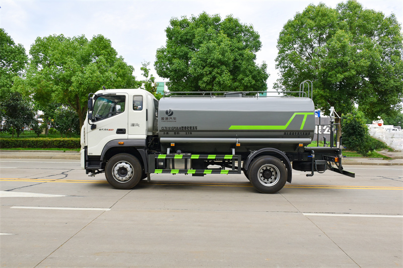 福田 ES7 16 方灑水車產品介紹 福田 ES7 16 方灑水車產品介紹