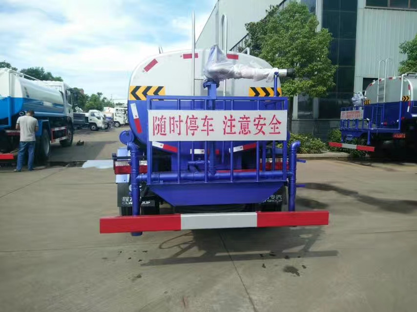 東風福瑞卡5噸灑水車圖片 東風福瑞卡5噸灑水車圖片
