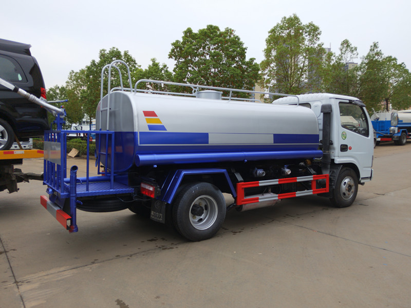 程力5噸灑水車價格 程力5噸灑水車價格