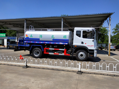 多功能灑水車報價 多功能灑水車報價