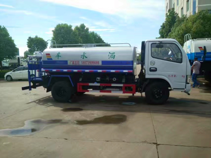 蚌埠市灑水車廠家直銷;蚌埠市灑水車價格報價,程力集團(tuán)公司 蚌埠市灑水車廠家直銷;蚌埠市灑水車價格報價,程力集團(tuán)公司