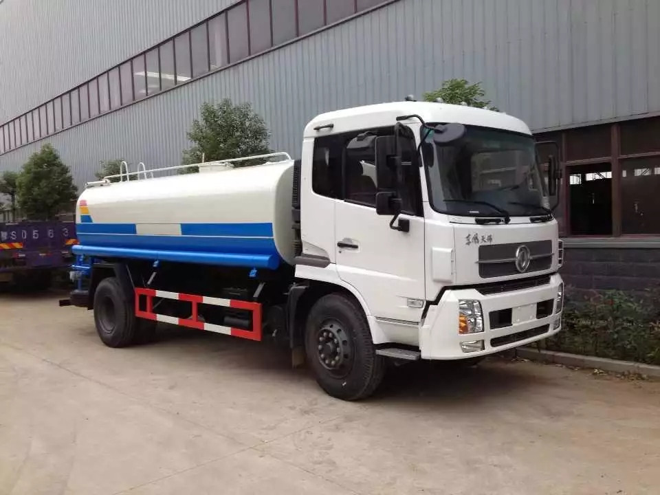 最便宜的東風(fēng)天錦10噸灑水車價格報價-湖北程力 最便宜的東風(fēng)天錦10噸灑水車價格報價-湖北程力