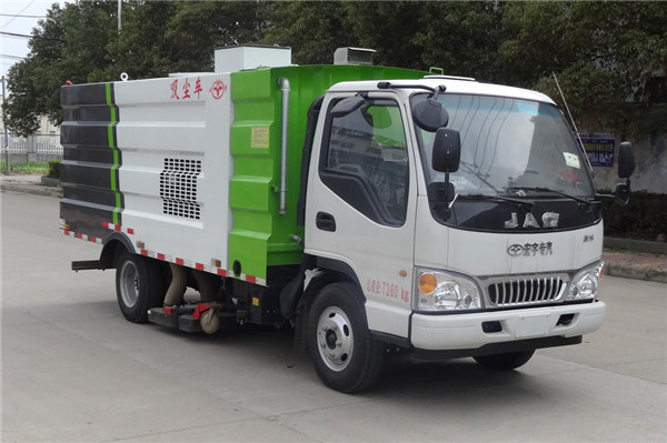 清掃車(chē)蓄電池容量與何因素有關(guān)-湖北程力掃路車(chē)售后中心 清掃車(chē)蓄電池容量與何因素有關(guān)-湖北程力掃路車(chē)售后中心