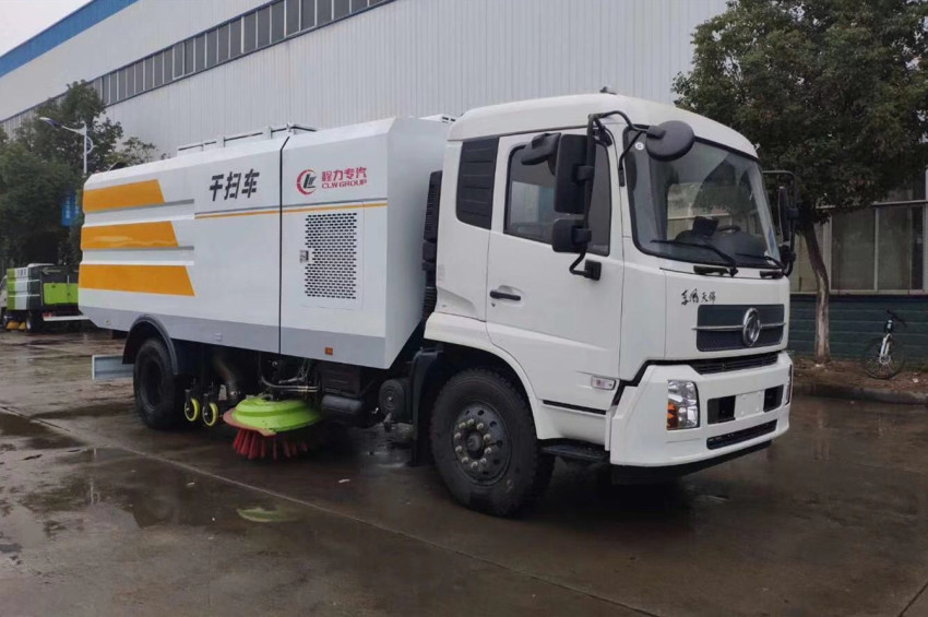 掃路車(chē)和洗掃車(chē)的差別 在哪里-東風(fēng)洗掃車(chē)廠家報(bào)價(jià) 掃路車(chē)和洗掃車(chē)的差別 在哪里-東風(fēng)洗掃車(chē)廠家報(bào)價(jià)