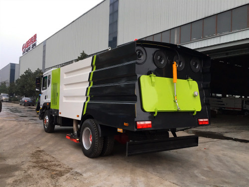 道路清掃車保養與使用 道路清掃車保養與使用