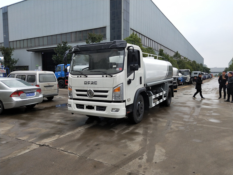 5方綠化灑水車 12方工地流動多功能霧炮車 5方綠化灑水車 12方工地流動多功能霧炮車