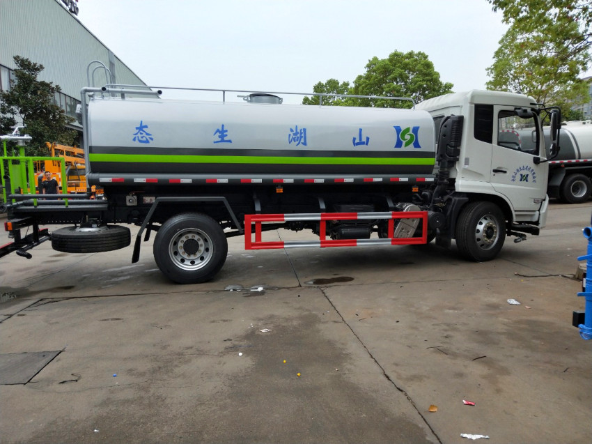 天錦康機(jī)180馬力13噸灑水車價格底盤配置 天錦康機(jī)180馬力13噸灑水車價格底盤配置