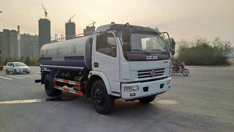 東風福瑞卡7噸灑水車,7方綠化噴灑車 東風福瑞卡7噸灑水車,7方綠化噴灑車