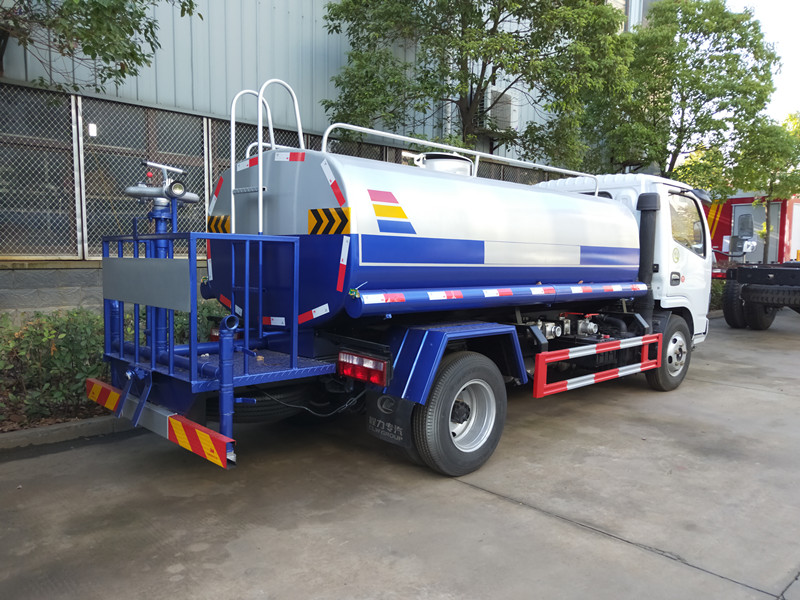東風(fēng)灑水車(chē)廠家直銷(xiāo) 綠化灑水車(chē) 程力5噸灑水車(chē)廠家價(jià)格 東風(fēng)灑水車(chē)廠家直銷(xiāo) 綠化灑水車(chē) 程力5噸灑水車(chē)廠家價(jià)格