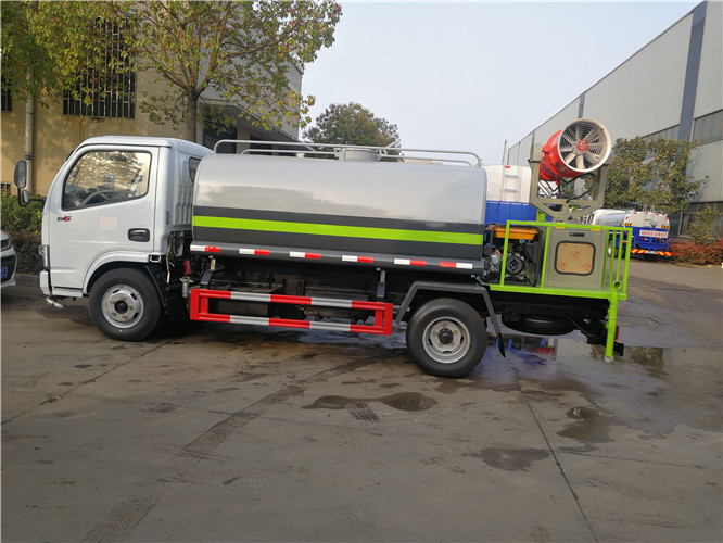 購買灑水車一輛大約幾多錢_工地灑水車圖片大全 購買灑水車一輛大約幾多錢_工地灑水車圖片大全