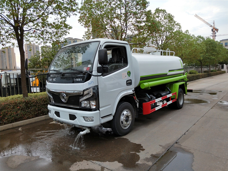 國六東風(fēng)5噸灑水車,5立方灑水車 國六東風(fēng)5噸灑水車,5立方灑水車