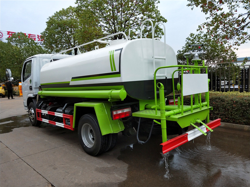 國(guó)六5噸灑水車(chē)價(jià)格 國(guó)六5噸灑水車(chē)價(jià)格