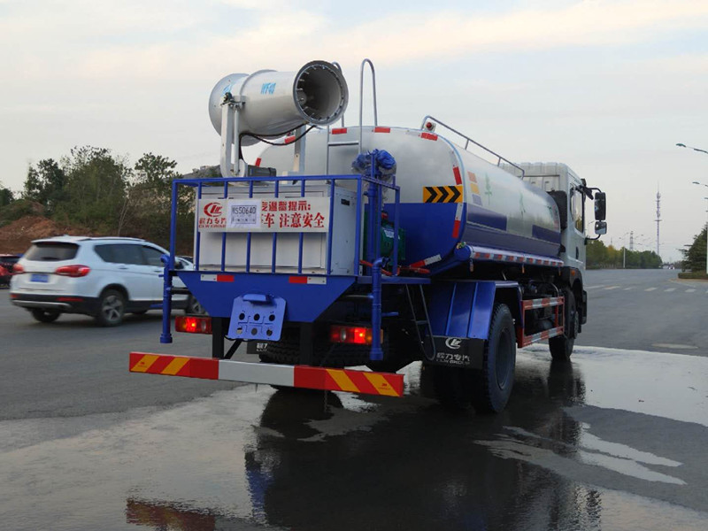 東風大型灑水車 12噸-20噸大型灑水車 廠家直銷 東風大型灑水車 12噸-20噸大型灑水車 廠家直銷