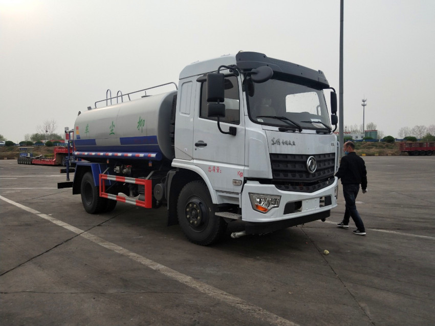 多功能灑水車 多功能灑水車