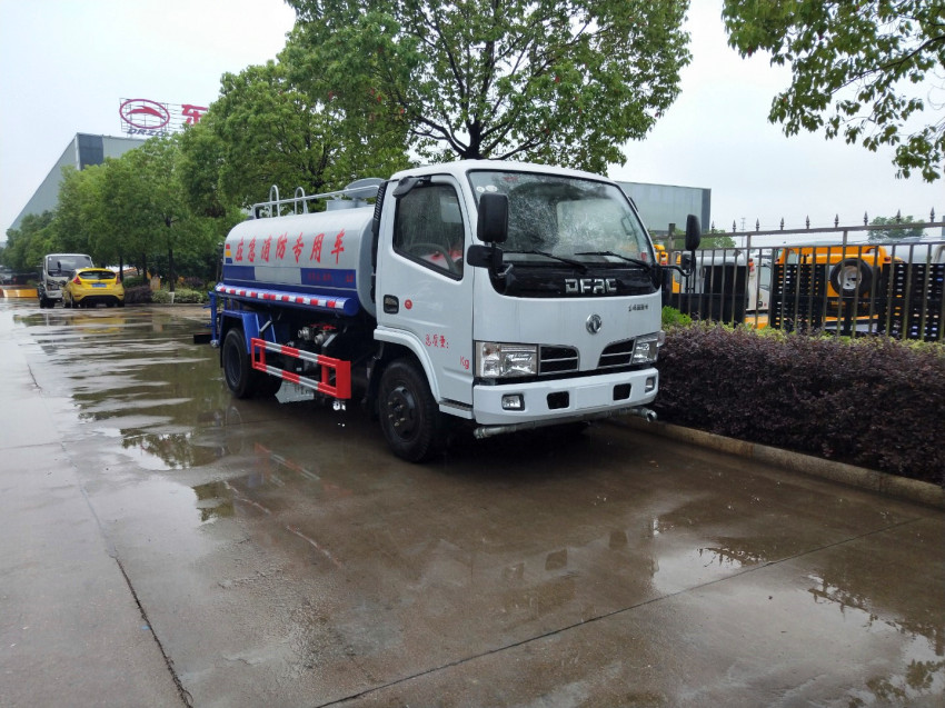 東風(fēng)5噸灑水車-東風(fēng)5立方灑水車價(jià)格報(bào)價(jià)-程力集團(tuán) 東風(fēng)5噸灑水車-東風(fēng)5立方灑水車價(jià)格報(bào)價(jià)-程力集團(tuán)