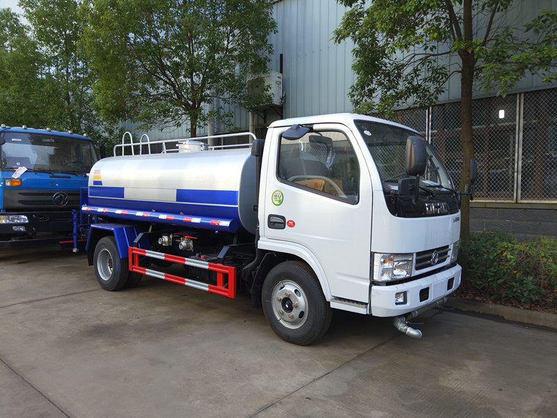 長沙灑水車-長沙灑水車廠家直銷-長沙灑水車價(jià)格報(bào)價(jià) 長沙灑水車-長沙灑水車廠家直銷-長沙灑水車價(jià)格報(bào)價(jià)