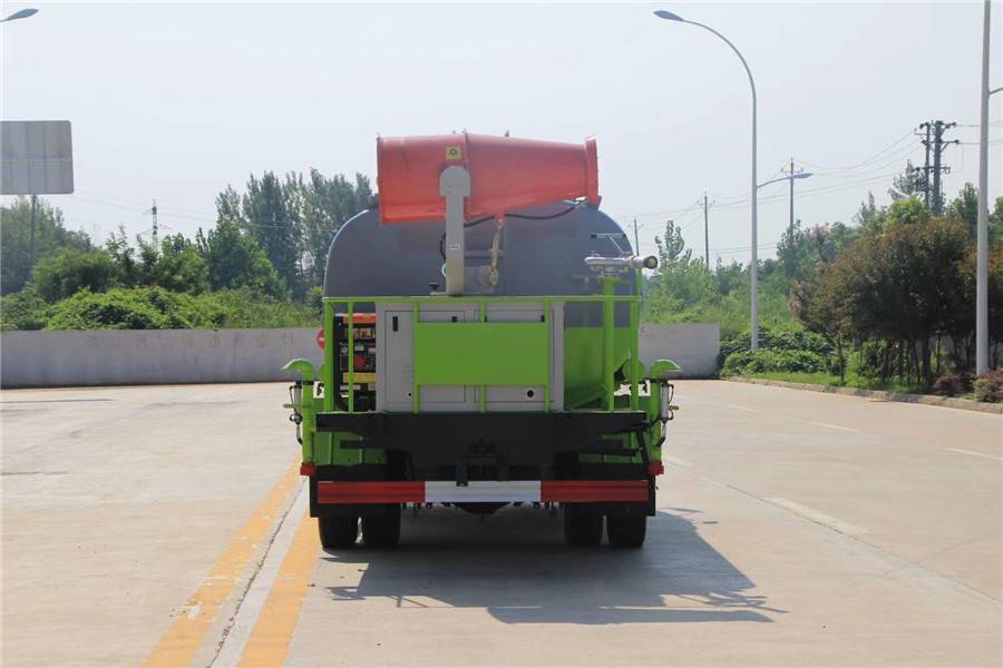 國六8噸霧炮灑水車 國六8噸霧炮灑水車
