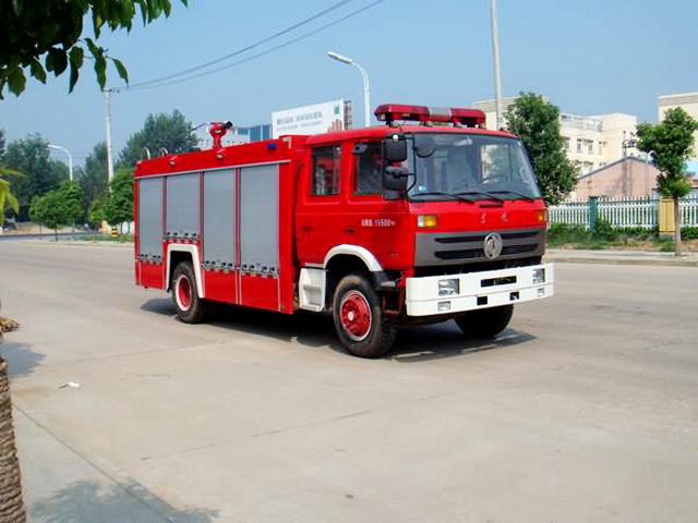 東風(fēng)153 6-7噸消防車-東風(fēng)153 6-7噸水罐消防車 東風(fēng)153 6-7噸消防車-東風(fēng)153 6-7噸水罐消防車