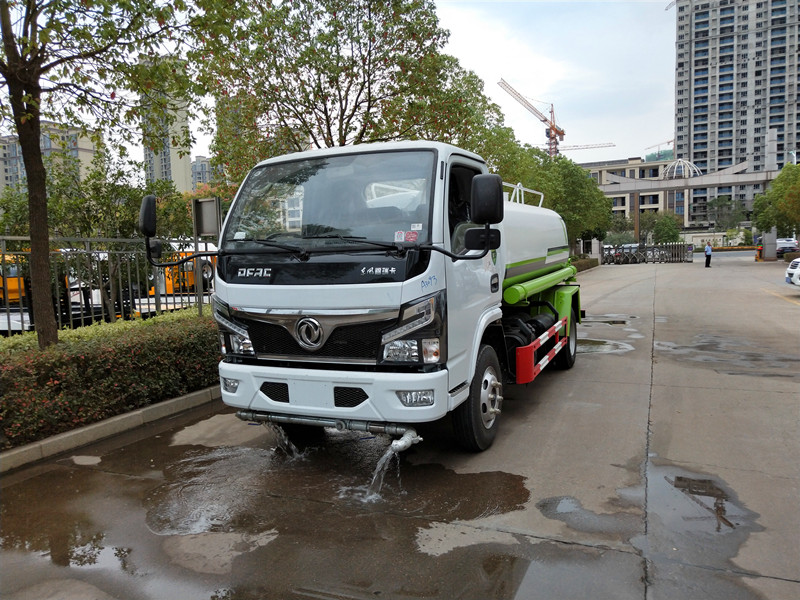 國六東風(fēng)福瑞卡5噸灑水車-國六東風(fēng)福瑞卡5噸灑水車價(jià)格-程力集團(tuán) 國六東風(fēng)福瑞卡5噸灑水車-國六東風(fēng)福瑞卡5噸灑水車價(jià)格-程力集團(tuán)